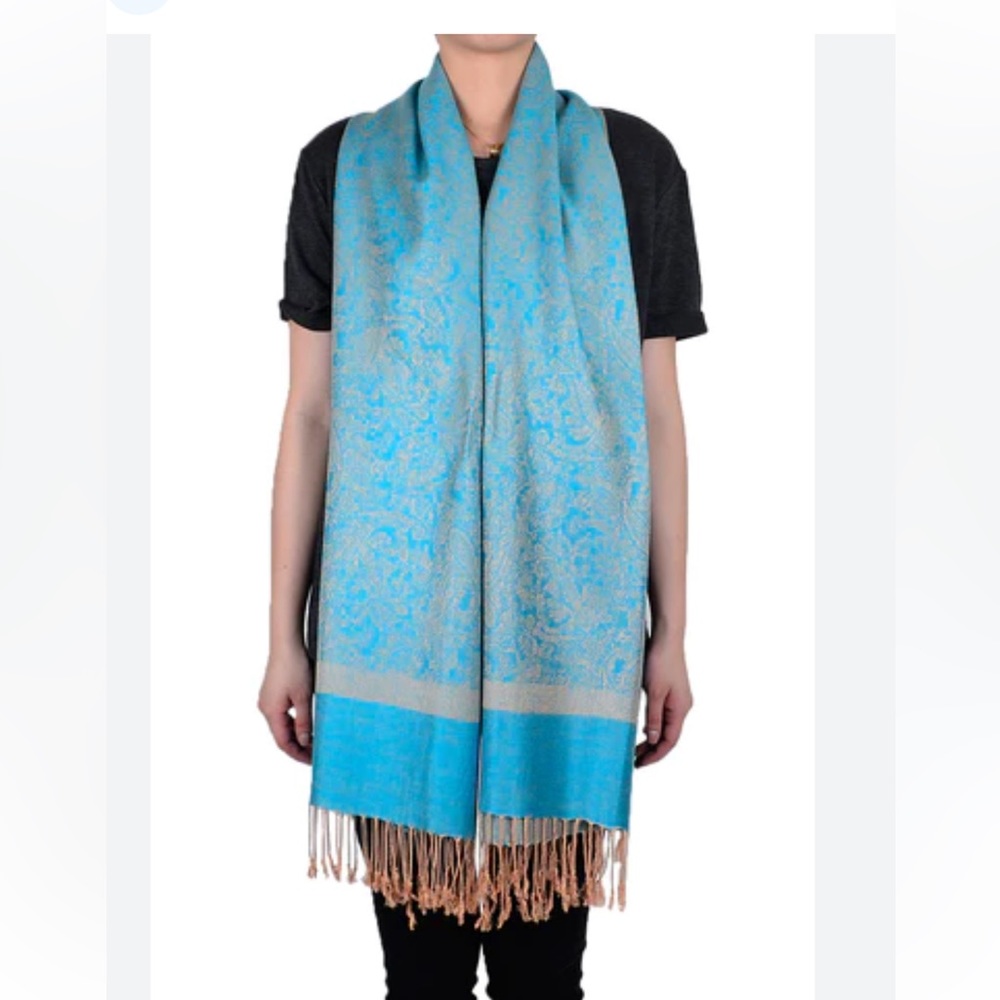 Pashmina scarf
